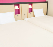 画像: Beds in the guest rooms can be moved easily.