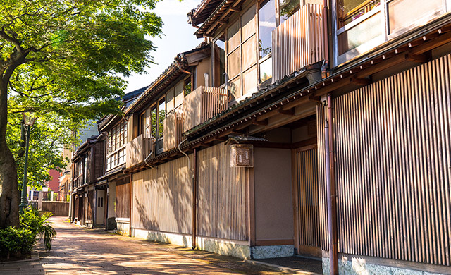 主計町茶屋街〔重要伝統的建造物群保存地区〕